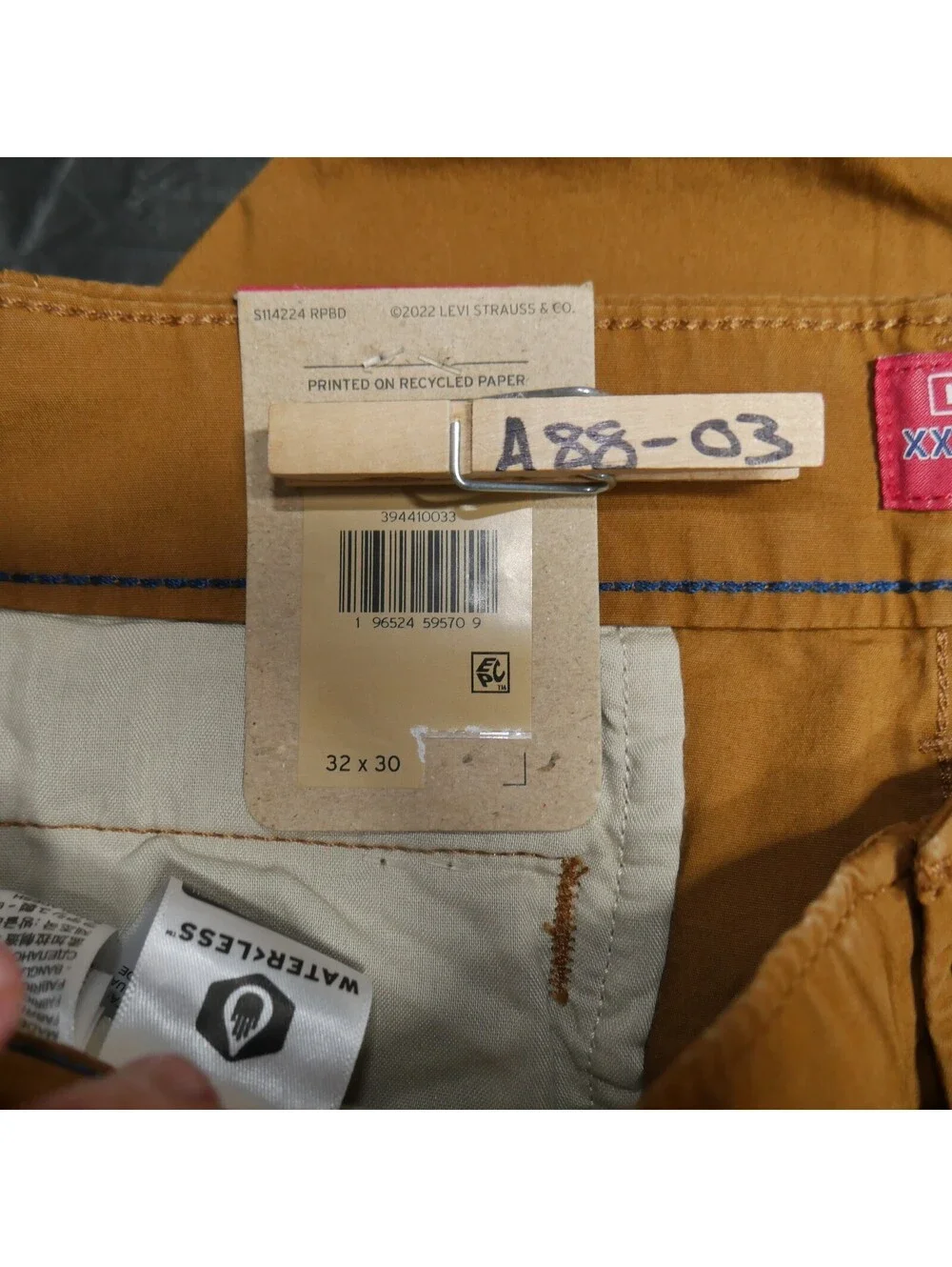 Levis XX EZ Taper Cargo Pants Men's Size 32x30 Relaxed-fit Camel Brown NWT